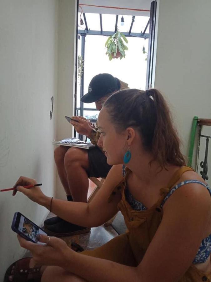 Ubuntu Homestay & Tours ฮานอย ภายนอก รูปภาพ