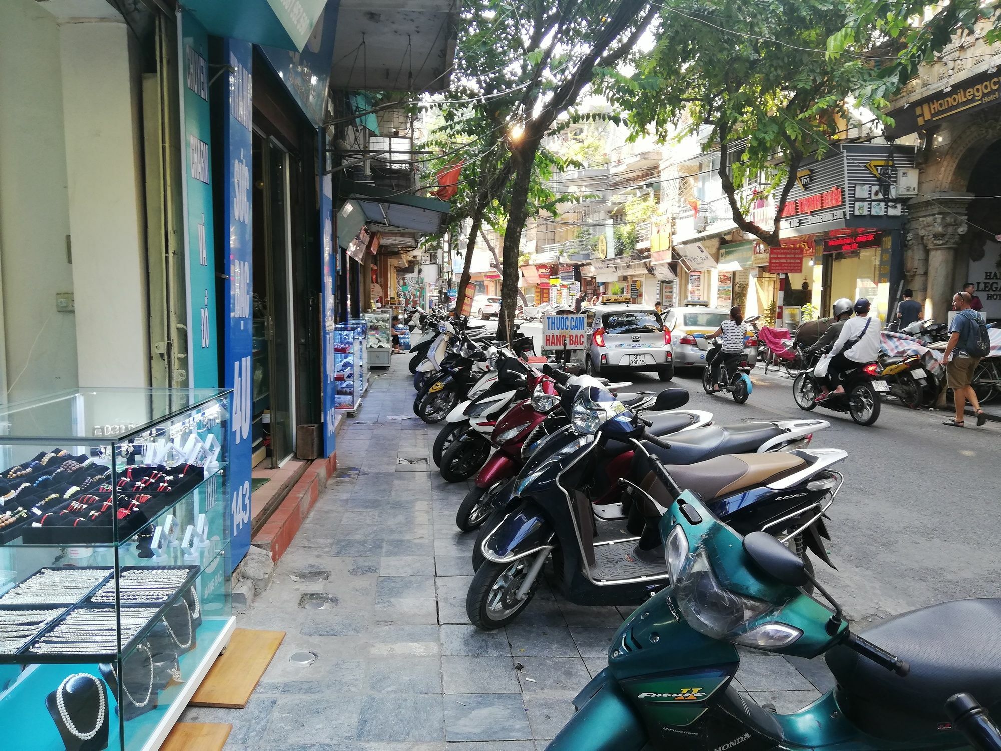 Ubuntu Homestay & Tours ฮานอย ภายนอก รูปภาพ